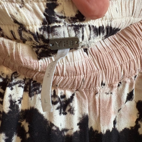 Black and Beige Tie-Dye Wide Leg Pants - Picture 3 of 4